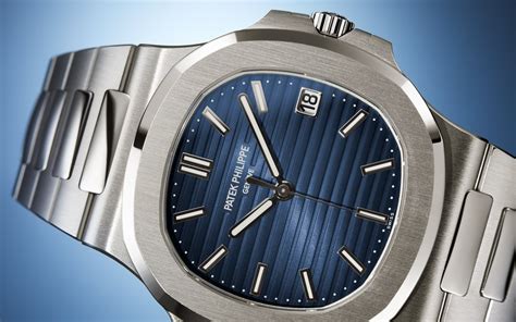 patek philippe nautilus white gold phoenix price